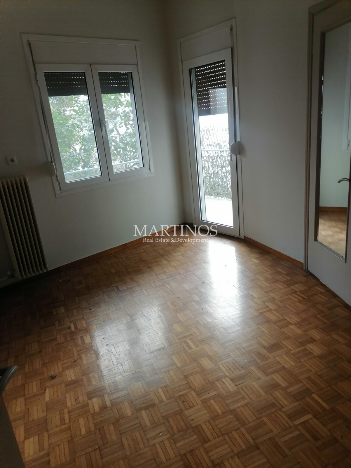 property-img