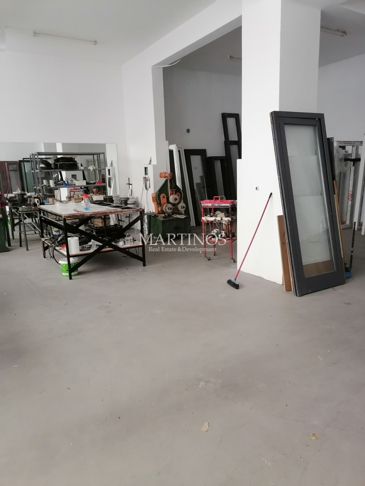 property-img
