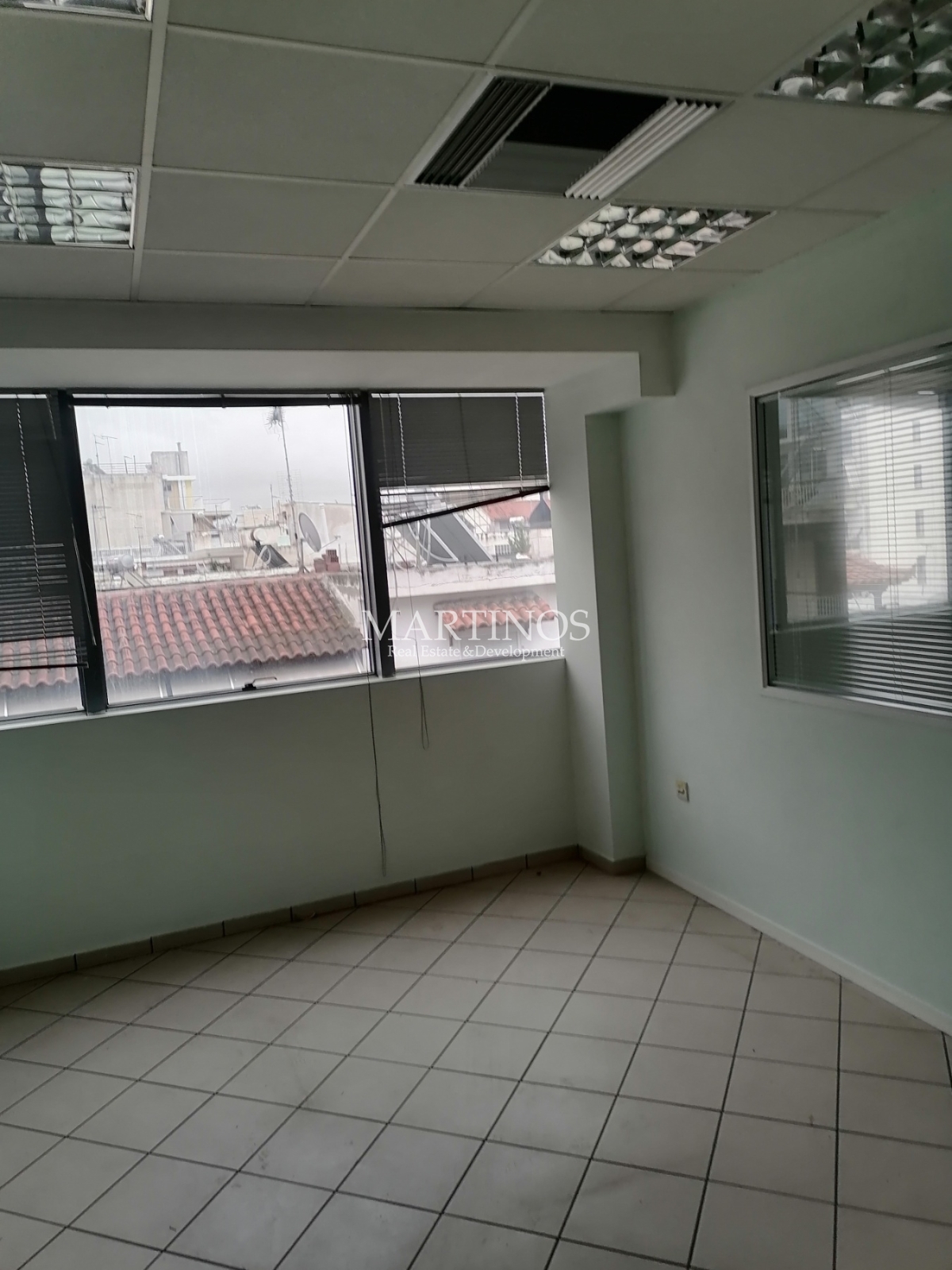 property-img