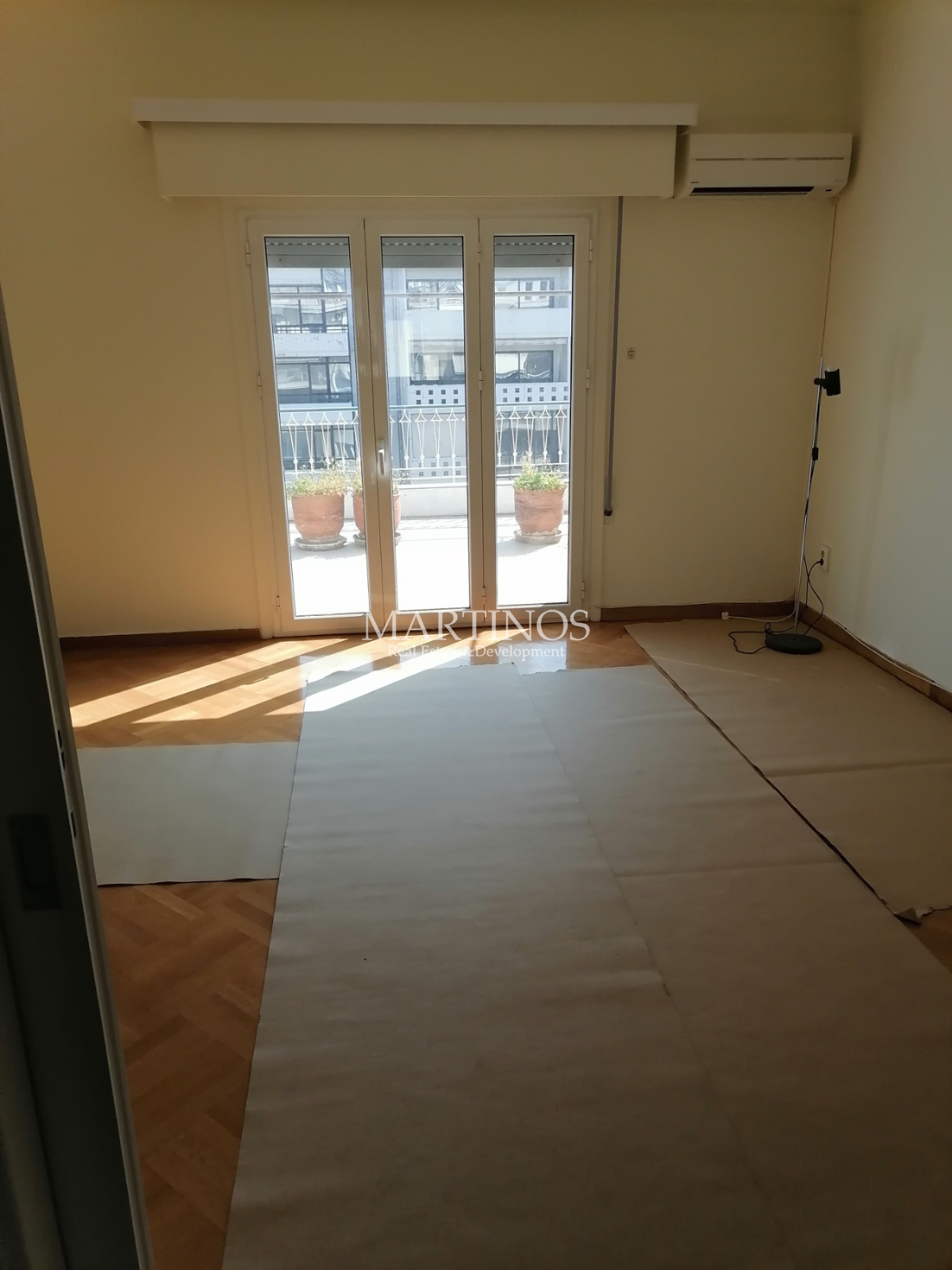 property-img